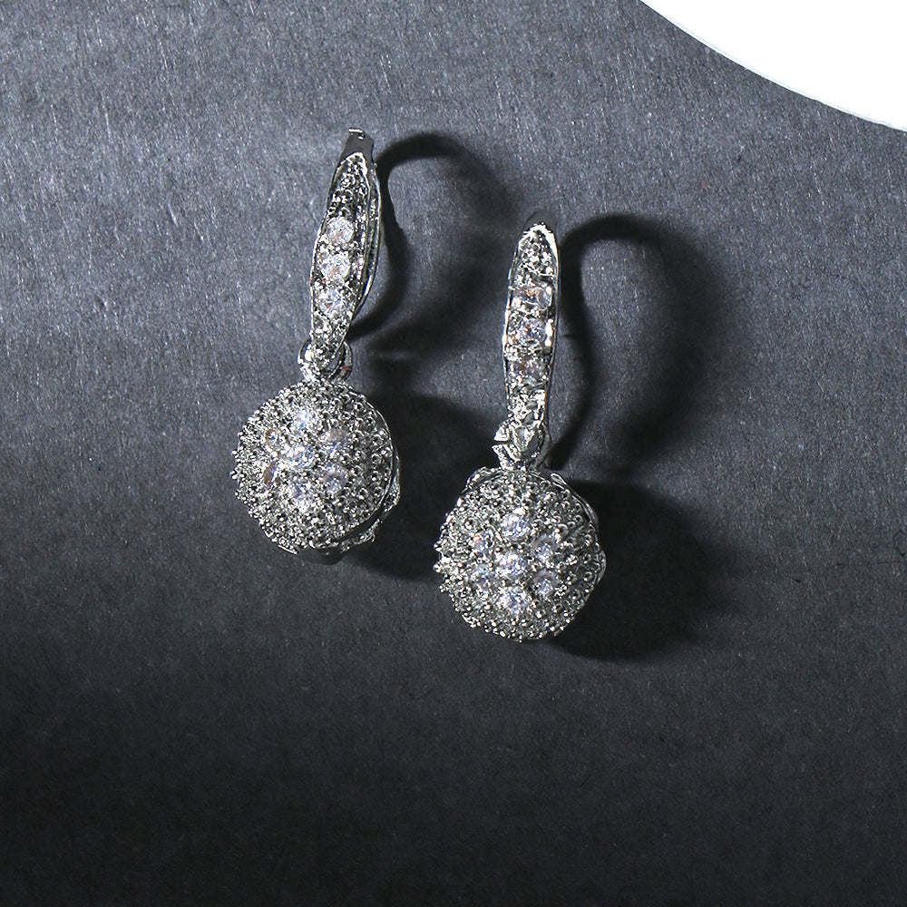 Auralis- Stone studded stud earrings