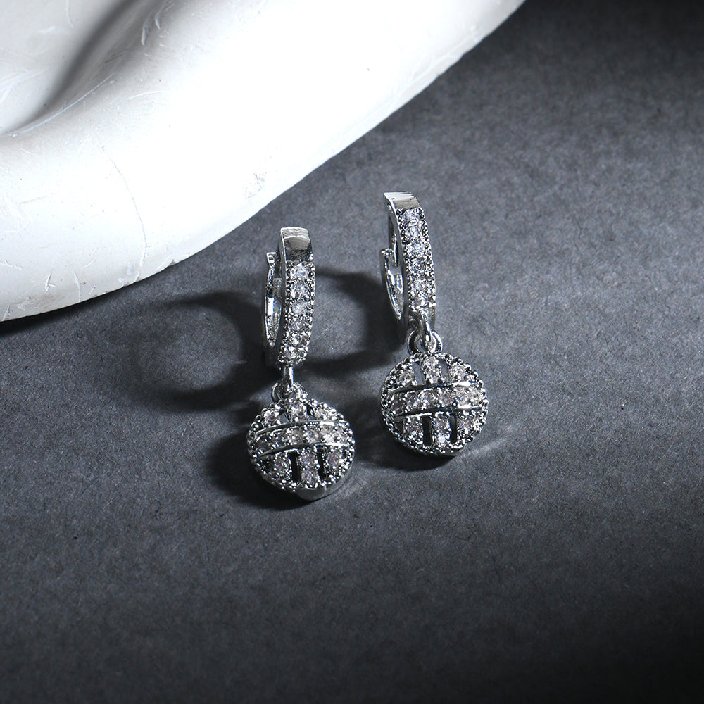 Elara- Stone studded stud earrings