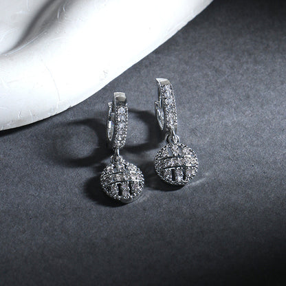 Elara- Stone studded stud earrings