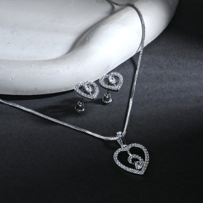 Solune- Stone studded neckpiece set