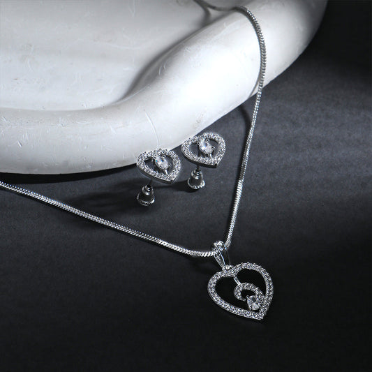 Solune- Stone studded neckpiece set