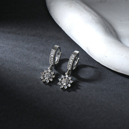 Soléa- Stone studded stud earrings